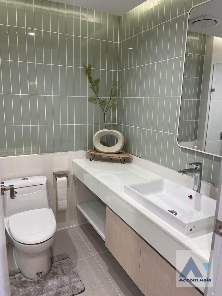 11  2 br Condominium For Sale in Phaholyothin ,Bangkok  at Bangkok River Marina AA40207