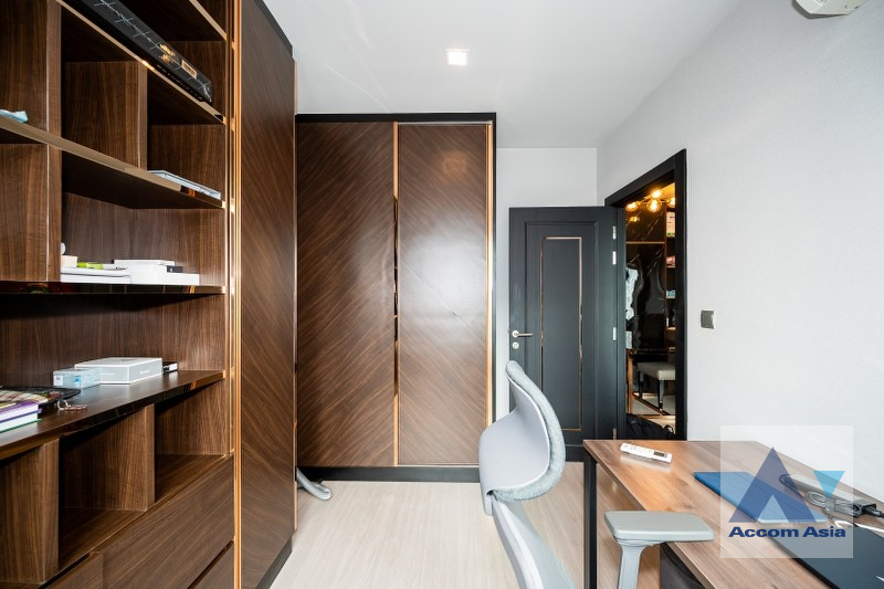 6  2 br Condominium For Sale in Phaholyothin ,Bangkok MRT Rama 9 at LIFE Asoke-Rama 9 AA40211