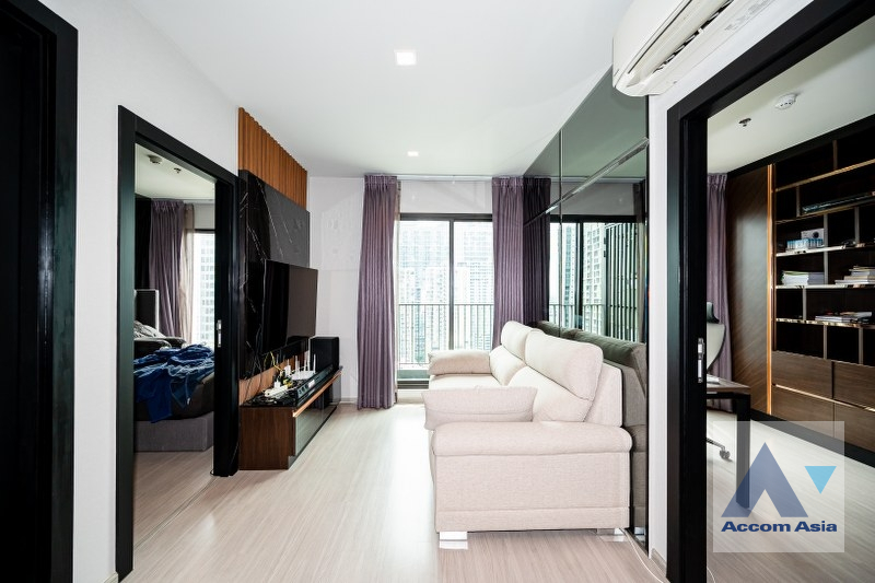  2  2 br Condominium For Sale in Phaholyothin ,Bangkok MRT Rama 9 at LIFE Asoke-Rama 9 AA40211
