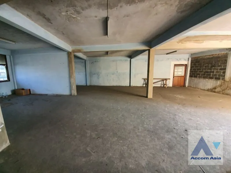  1  Building For Rent in Sathorn ,Bangkok BTS Saint Louis AA40235