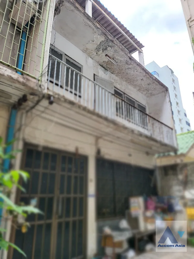 unit Building For Rent & Sale in Silom, Bangkok  (AA40238)