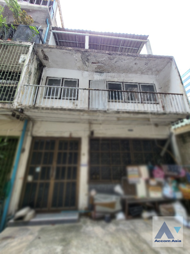  2  Building for rent and sale in Silom ,Bangkok  AA40238