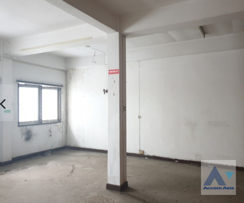 4  Building for rent and sale in Silom ,Bangkok  AA40238