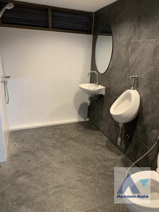 unit Building For Rent in Silom, Bangkok  near BTS Chong Nonsi - MRT Silom (AA40255)