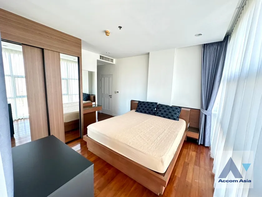 unit 2 Bedrooms  Condominium For Rent in Sukhumvit, Bangkok  near BTS Nana (AA40264)