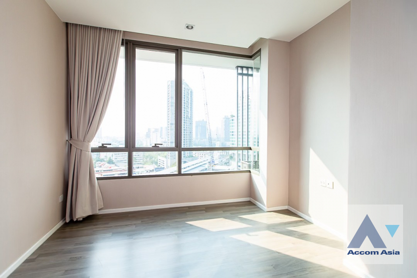  2  1 br Condominium For Sale in Sukhumvit ,Bangkok BTS Phra khanong at The Room Sukhumvit 69 AA40300