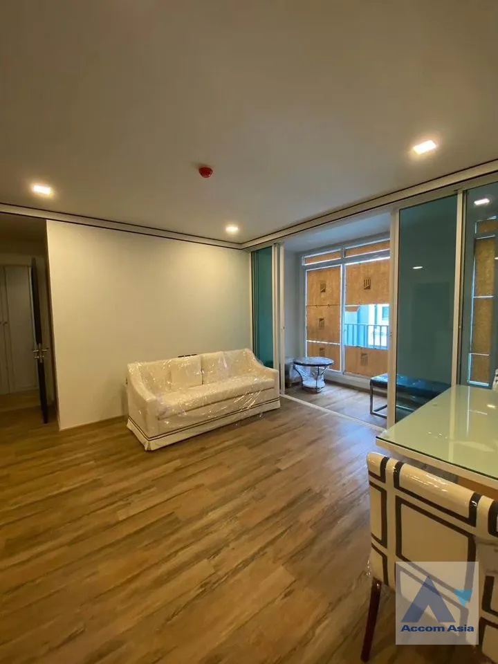 Pet friendly |  Maestro 01 Sathorn Yenakat Condominium  2 Bedroom for Rent MRT Khlong Toei in Sathorn Bangkok