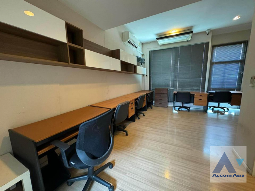 10  3 br Townhouse For Rent in Ratchadaphisek ,Bangkok  at Baan Klang Muang Rama 9 Ramkhmahaeng AA40316