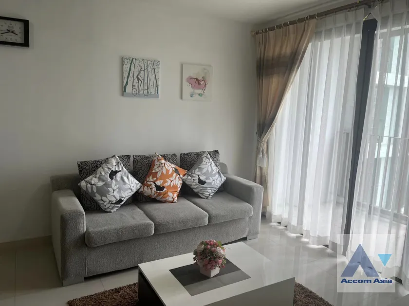 unit 2 Bedrooms  Condominium For Sale in Phaholyothin, Bangkok  near MRT Phahon Yothin (AA40319)