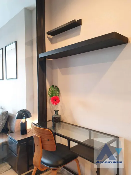 unit 1 Bedroom  Condominium For Rent in ,   near MRT Rama 9 - ARL Makkasan (AA40322)