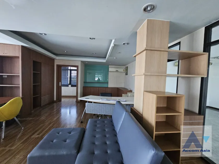 unit Office space For Rent in Phaholyothin, Bangkok  (AA40333)