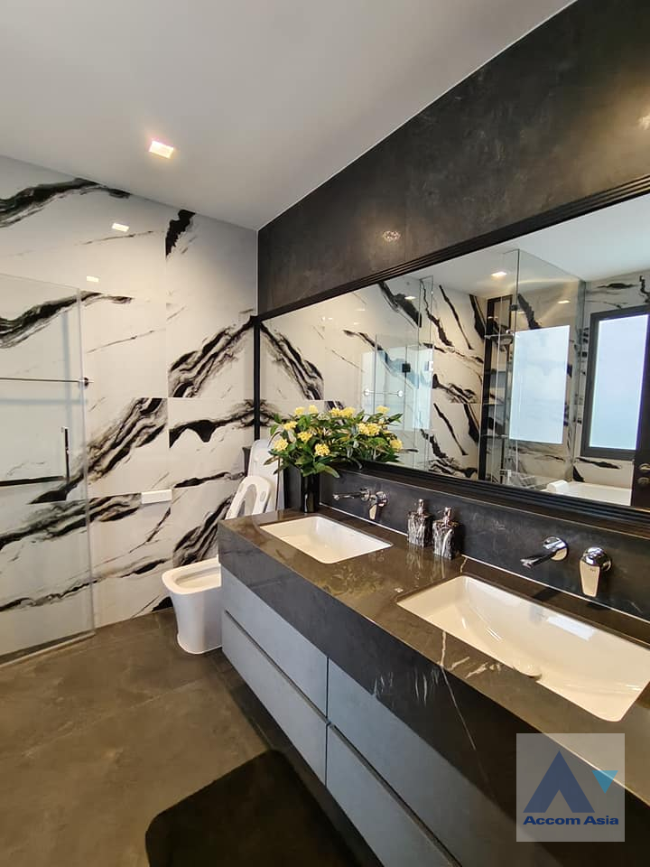 18  3 br House For Sale in Samutprakan ,Samutprakan BTS Bearing at Grand Bangkok Boulevard Sukhumvit AA40342