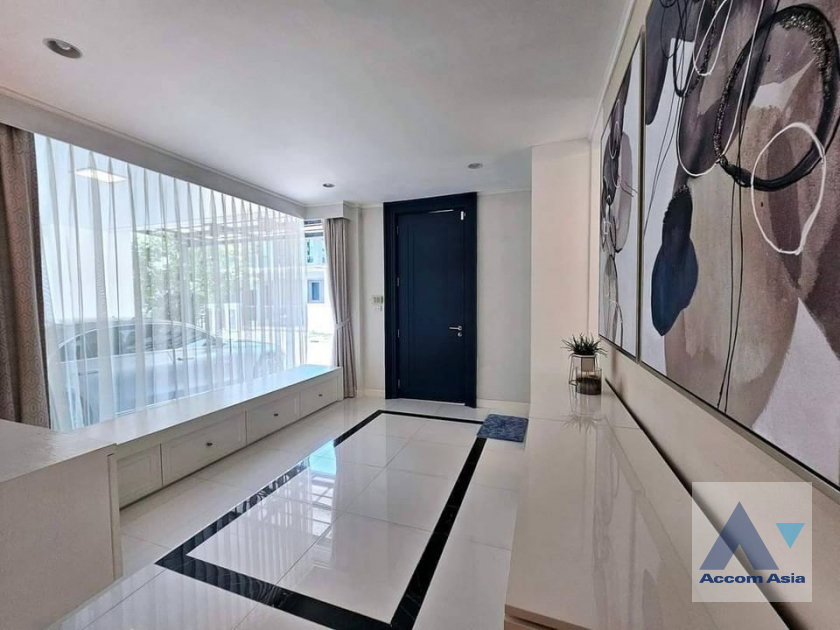 16  4 br House for rent and sale in Pattanakarn ,Bangkok ARL Hua Mak at Setthasiri Pattanakarn AA40345