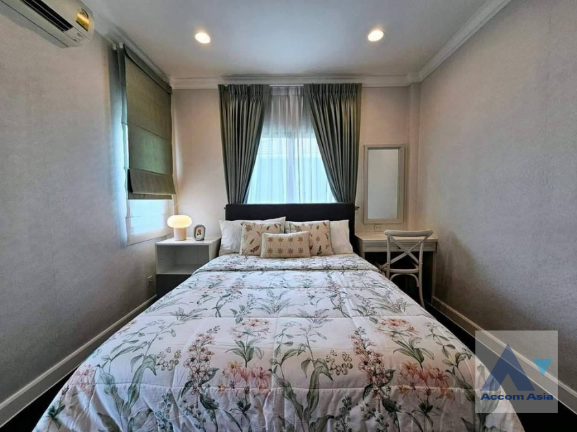 23  4 br House for rent and sale in Pattanakarn ,Bangkok ARL Hua Mak at Setthasiri Pattanakarn AA40345