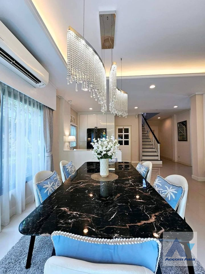 11  4 br House for rent and sale in Pattanakarn ,Bangkok ARL Hua Mak at Setthasiri Pattanakarn AA40345