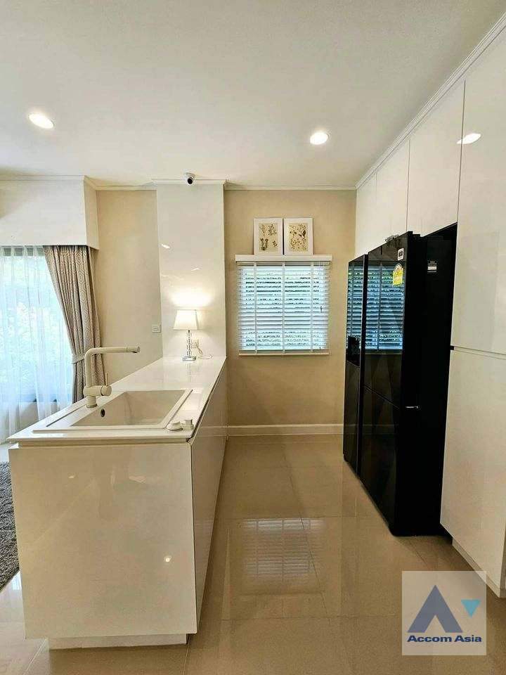 12  4 br House for rent and sale in Pattanakarn ,Bangkok ARL Hua Mak at Setthasiri Pattanakarn AA40345