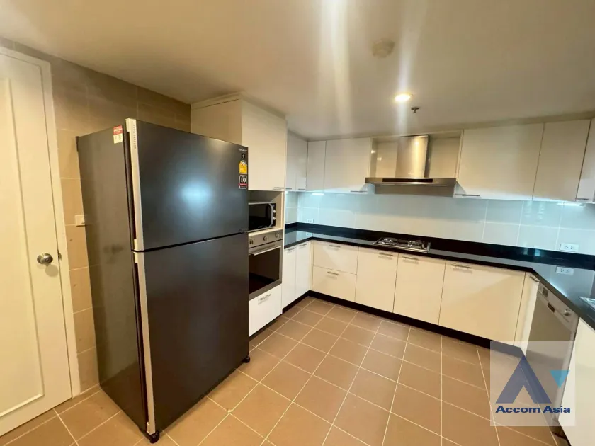 unitPet friendly |  3 Bedrooms  Apartment For Rent & Sale in Sukhumvit, Bangkok  near BTS Nana (AA40411)