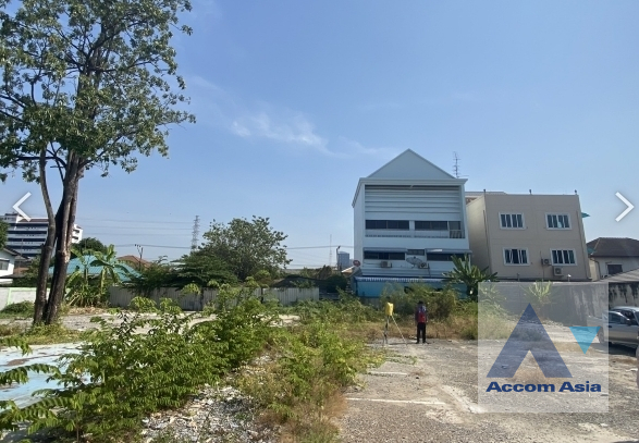  1  Land For Sale in Pattanakarn ,  AA40486