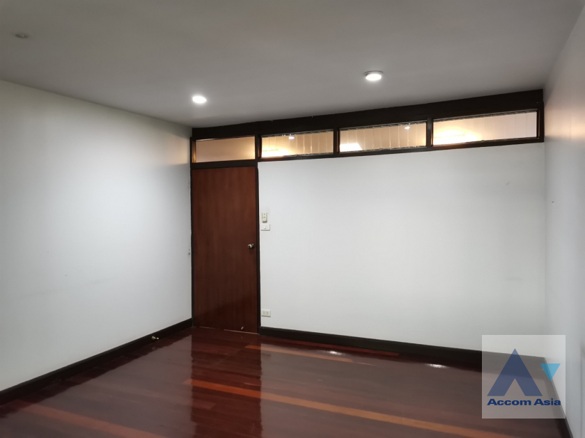 8  2 br House for rent and sale in Phaholyothin ,Bangkok  AA40578