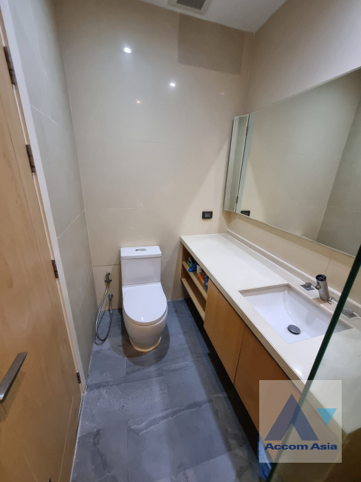 unit 1 Bedroom  Condominium For Sale in Phaholyothin, Bangkok  near MRT Phahon Yothin (AA40638)