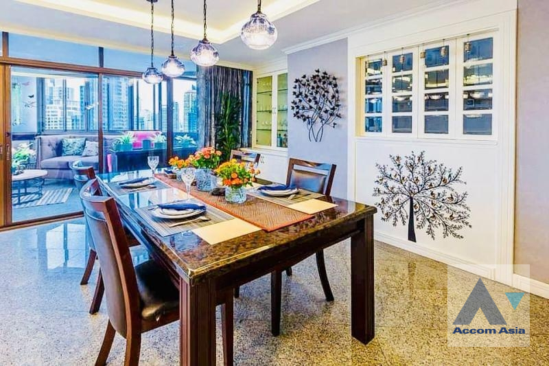 unit 3 Bedrooms  Condominium For Sale in Sukhumvit, Bangkok  (AA40668)