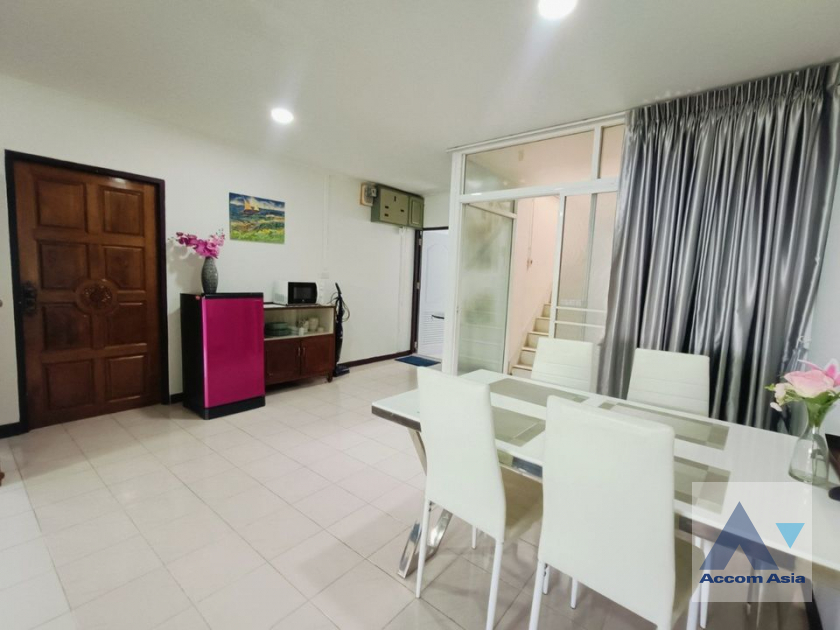  1  2 br Apartment For Rent in Sukhumvit ,Bangkok BTS Thong Lo AA40763