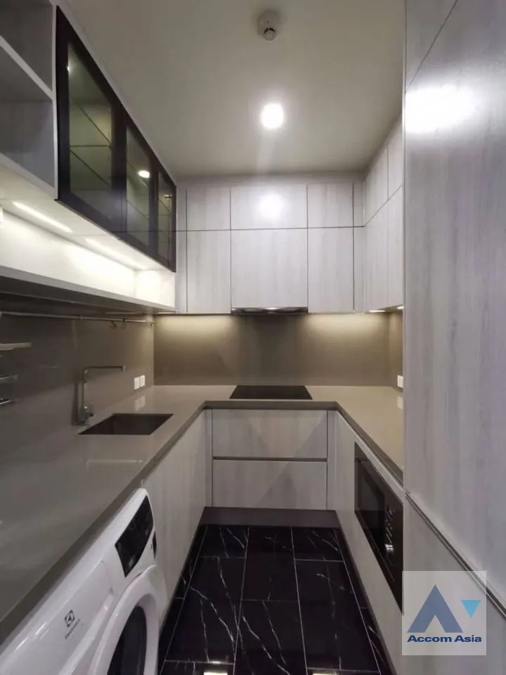 unit 3 Bedrooms  Condominium For Rent in Sukhumvit, Bangkok  near BTS Thong Lo (AA40843)
