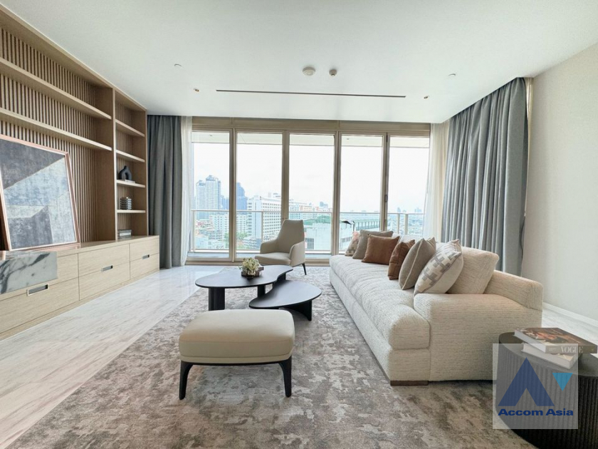 unit 1 Bedroom  Condominium For Sale in Sathorn, Bangkok  near BTS Saphan Taksin (AA40866)