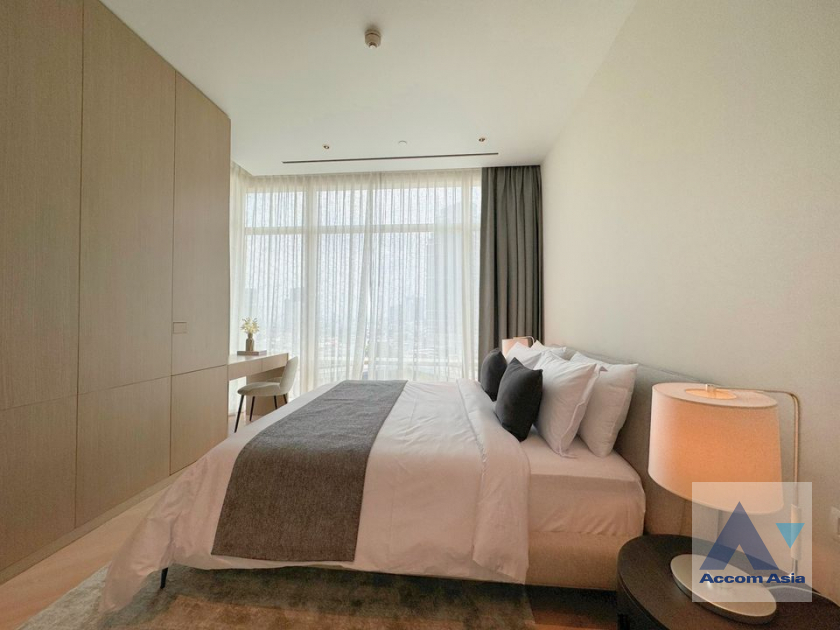 unit 1 Bedroom  Condominium For Sale in Sathorn, Bangkok  near BTS Saphan Taksin (AA40866)