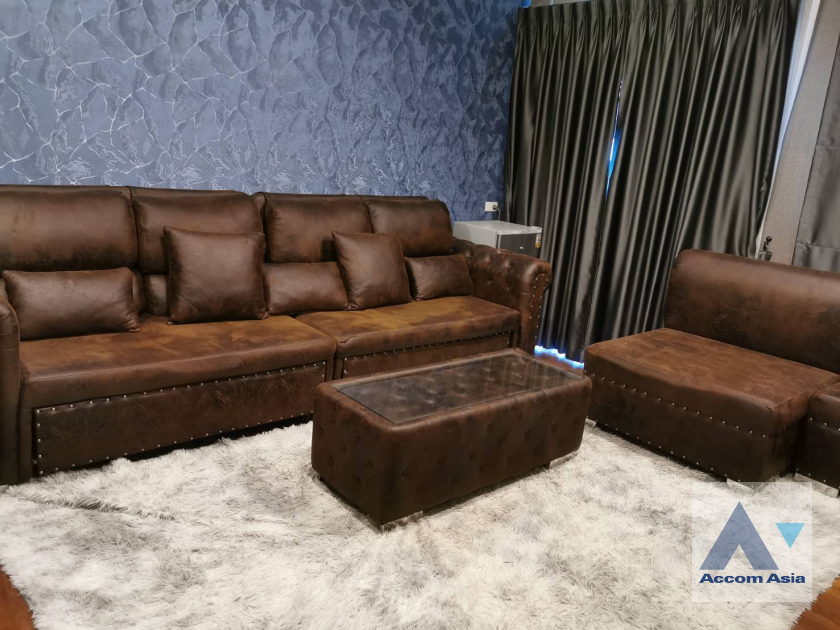 unit 3 Bedrooms  Townhouse For Rent in Lat Phrao, Bangkok  (AA40879)