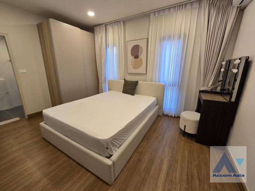 10  4 br House for rent and sale in Samutprakan ,Samutprakan  at Centro Bangna AA40882