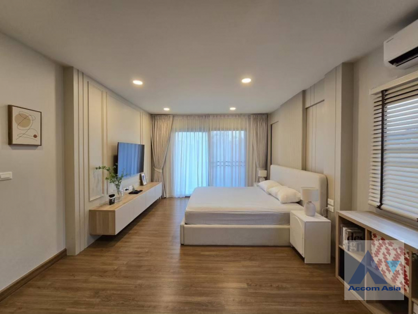 9  4 br House for rent and sale in Samutprakan ,Samutprakan  at Centro Bangna AA40882