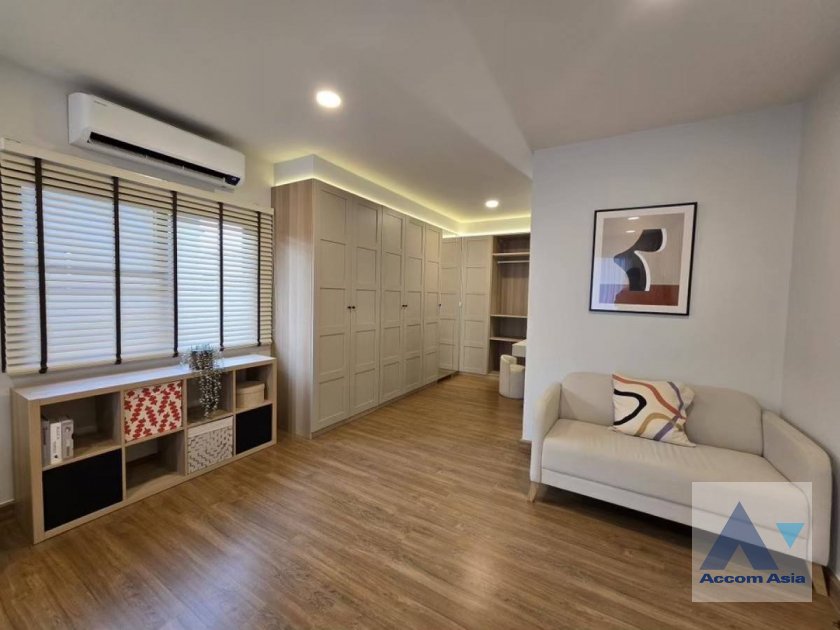 7  4 br House for rent and sale in Samutprakan ,Samutprakan  at Centro Bangna AA40882