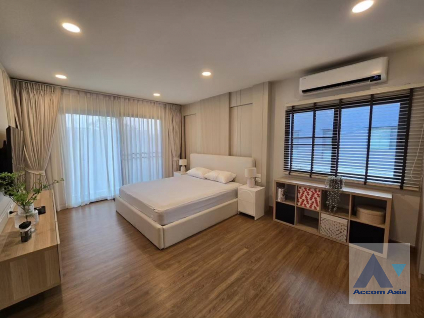 8  4 br House for rent and sale in Samutprakan ,Samutprakan  at Centro Bangna AA40882