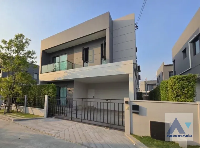 unit 4 Bedrooms  House For Rent & Sale in Samutprakan, Samutprakan  (AA40882)