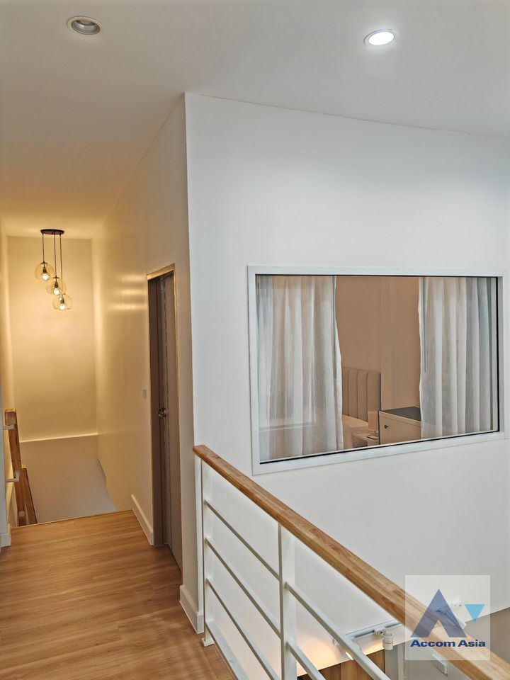 9  2 br Townhouse For Rent in Ratchadaphisek ,Bangkok  AA40886