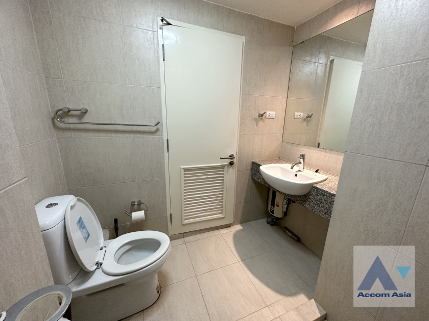 unit 1 Bedroom  Condominium For Rent in Sukhumvit, Bangkok  near BTS Thong Lo (AA40949)