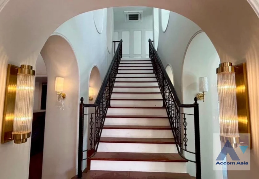 52  4 br House for rent and sale in Bang Na ,Bangkok BTS Bearing at Fantasia Villa 3  AA41069