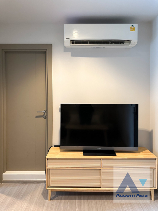 unit 1 Bedroom  Condominium For Sale in Phaholyothin, Bangkok  near MRT Rama 9 (AA41149)