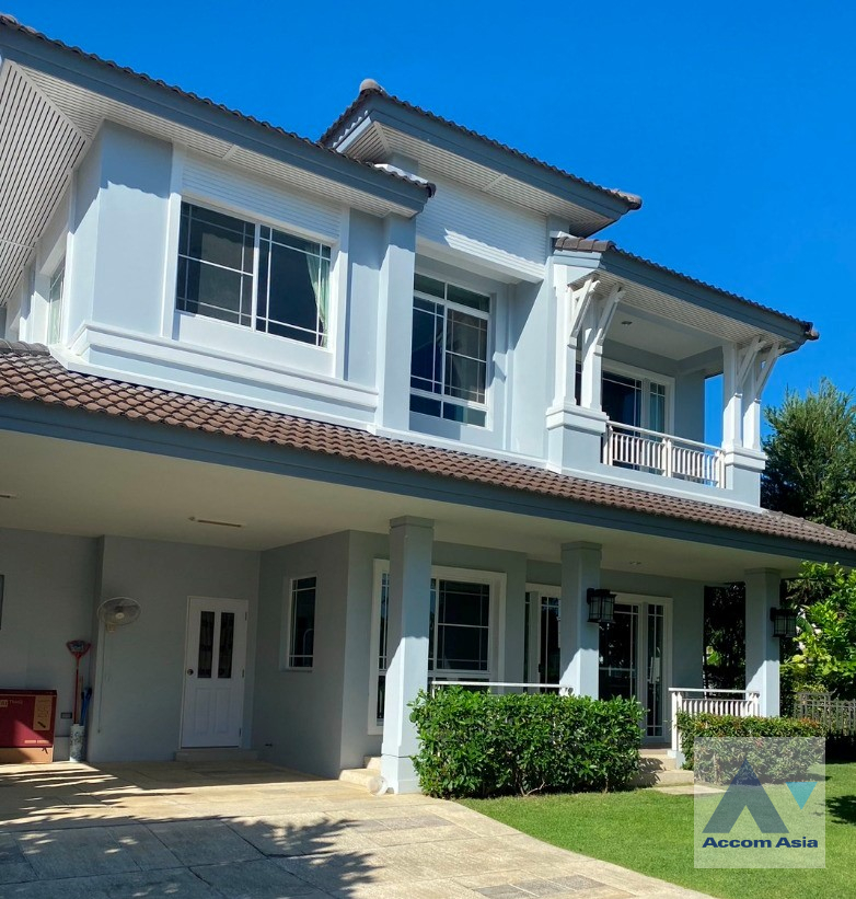 unit 3 Bedrooms  House For Rent in Petchkasem, Bangkok  (AA41190)