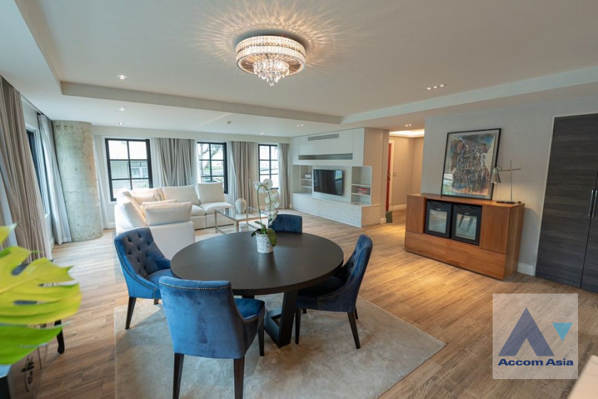 unit 3 Bedrooms  Condominium For Rent & Sale in Sukhumvit, Bangkok  near BTS Ekkamai (AA41226)