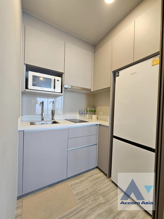 unit 2 Bedrooms  Condominium For Rent in Samutprakan, Samutprakan  near BTS Bang Na (AA41234)