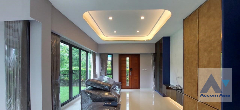  1  3 br House For Rent in Latkrabang ,Bangkok  at Bangkok Boulevard Rama 9 AA41238