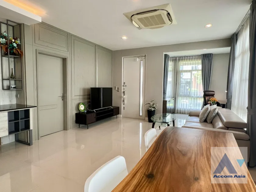 unitCorner Unit |  4 Bedrooms  House For Rent & Sale in Samutprakan, Samutprakan  (AA41262)