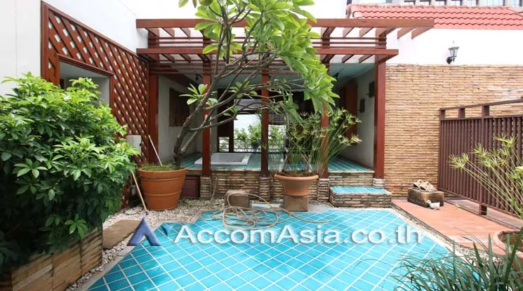 unitDuplex Condo, Penthouse |  4 Bedrooms  Apartment For Rent & Sale in Sathorn, Bangkok  near BTS Chong Nonsi (1004403)