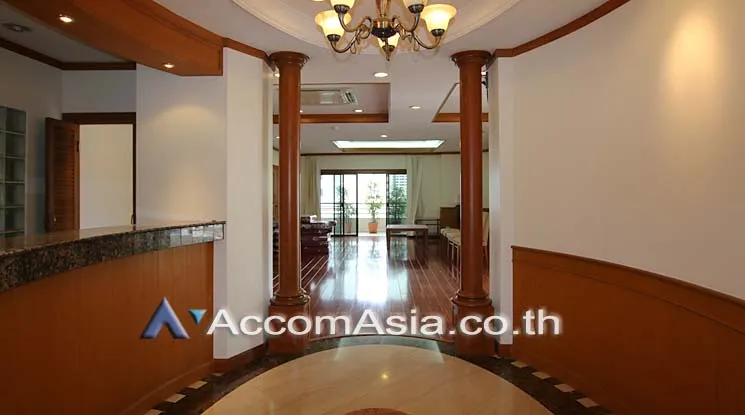 4  4 br Apartment for rent and sale in Sathorn ,Bangkok BTS Chong Nonsi at Cozy Low-rise Apartment in Sathorn, Walk to BTS 6 mins. 1004403