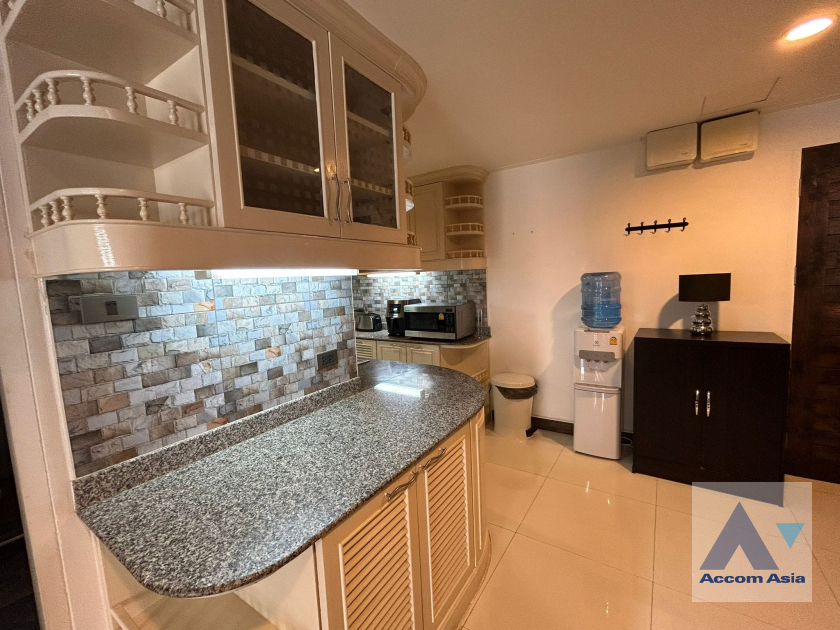 unit 3 Bedrooms  Condominium For Sale in Sukhumvit, Bangkok  near BTS Phra khanong (AA41316)