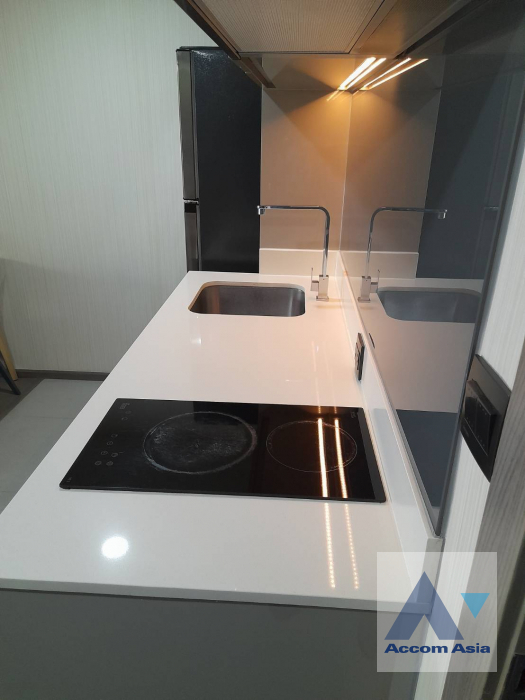 5  1 br Condominium For Rent in Ploenchit ,Bangkok BTS Ratchadamri - MRT Silom at Klass Sarasin-Rajdamri AA41326