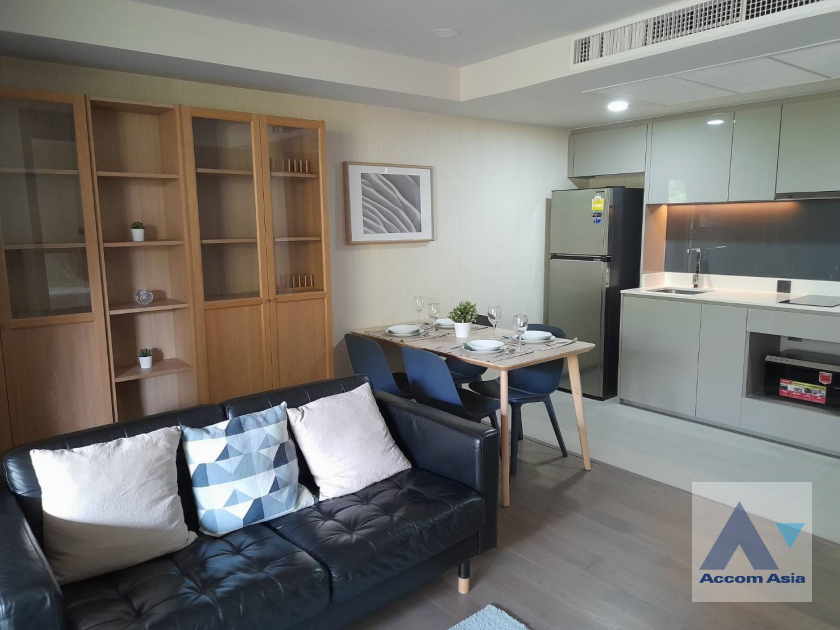  2  1 br Condominium For Rent in Ploenchit ,Bangkok BTS Ratchadamri - MRT Silom at Klass Sarasin-Rajdamri AA41326
