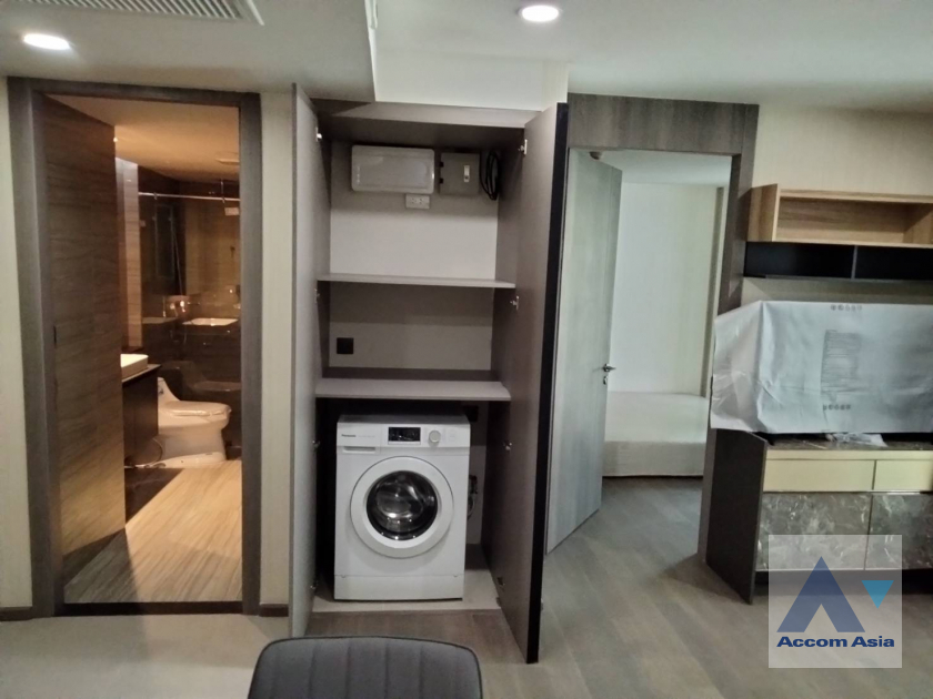 8  1 br Condominium For Rent in Ploenchit ,Bangkok BTS Ratchadamri - MRT Silom at Klass Sarasin-Rajdamri AA41327